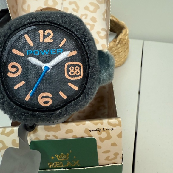 POP SUNDAY Relax Watch Plush Pendant, Confirmed Brown and Black Plush Watch - Picture 9 of 9